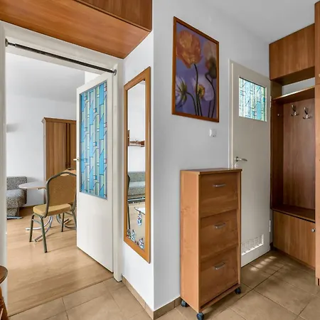 Bielany Standard By Bookinghost Varsóvia